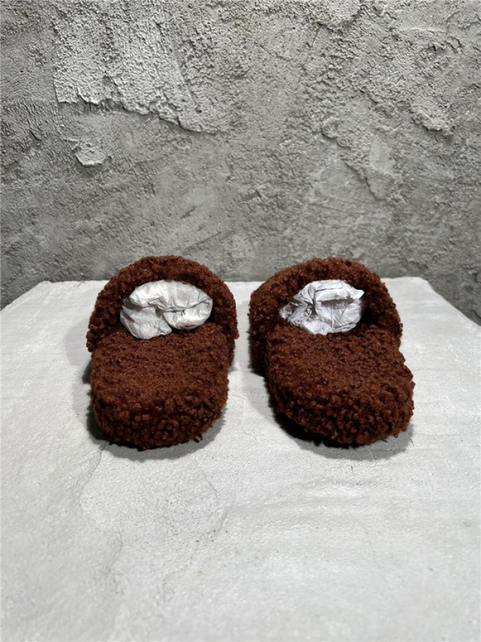BLCG SLIPPERS