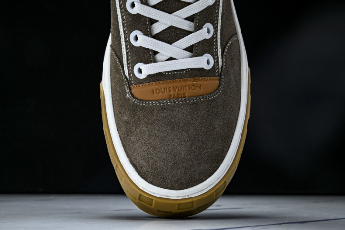 LV SNEAKER FOR-LV403