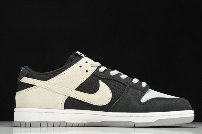 Nike Sb Zoom Dunk Low Pro Black/Wolf Grey-White-White 854866-001