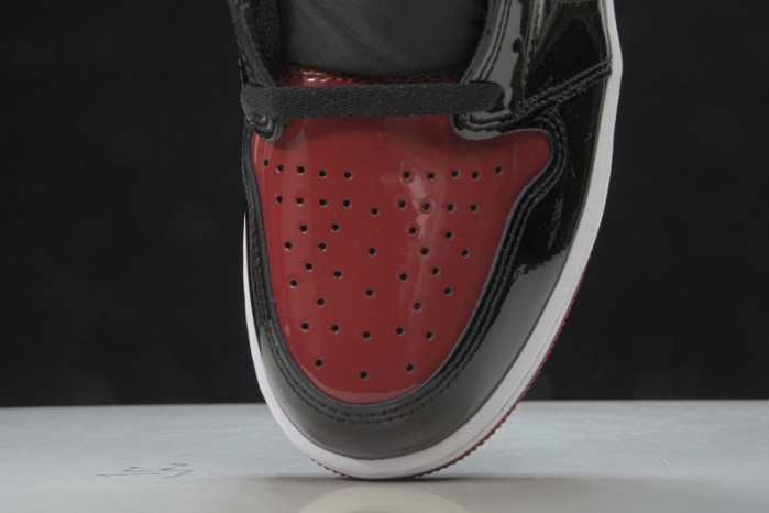 Air Jordan 1 High OG “Bred Patent” 555088-063