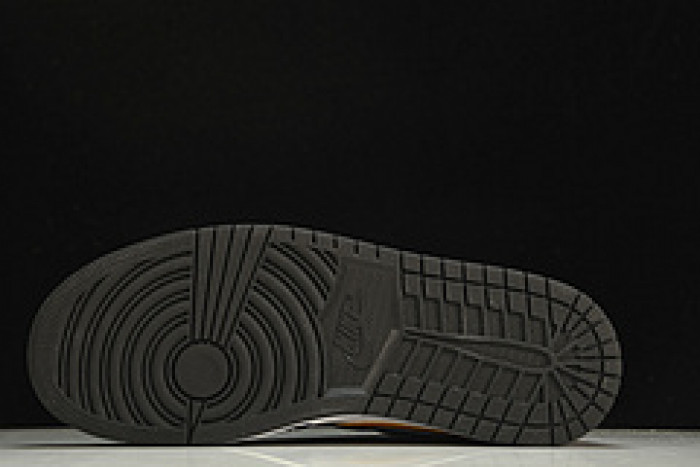 Air Jordan 1 Mid "Lakers"   DQ8426-517