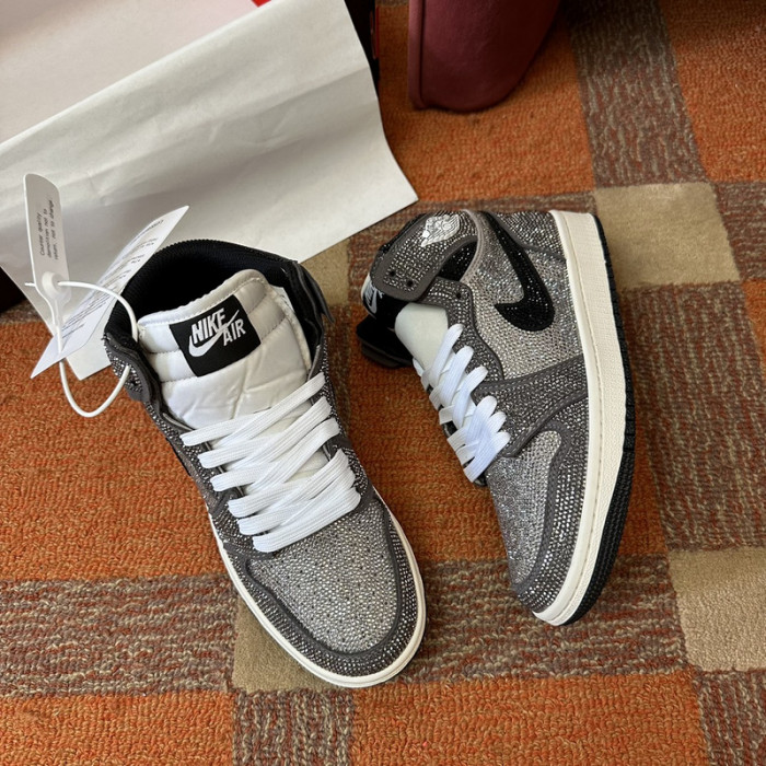 AIR JORDAN 1 RETRO AJ-11