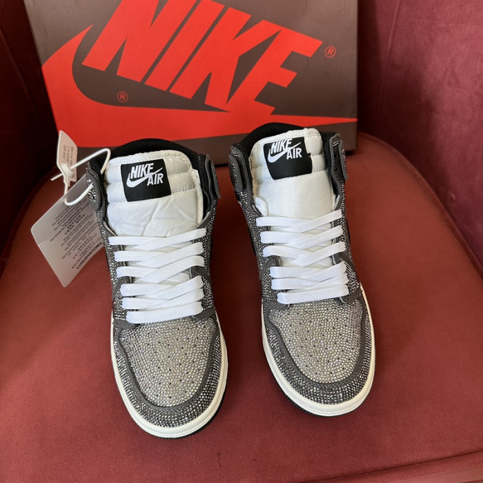 AIR JORDAN 1 RETRO AJ-11