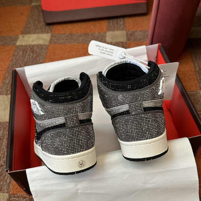 AIR JORDAN 1 RETRO AJ-11