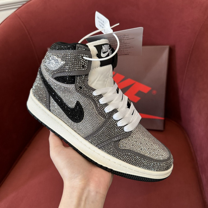 AIR JORDAN 1 RETRO AJ-11