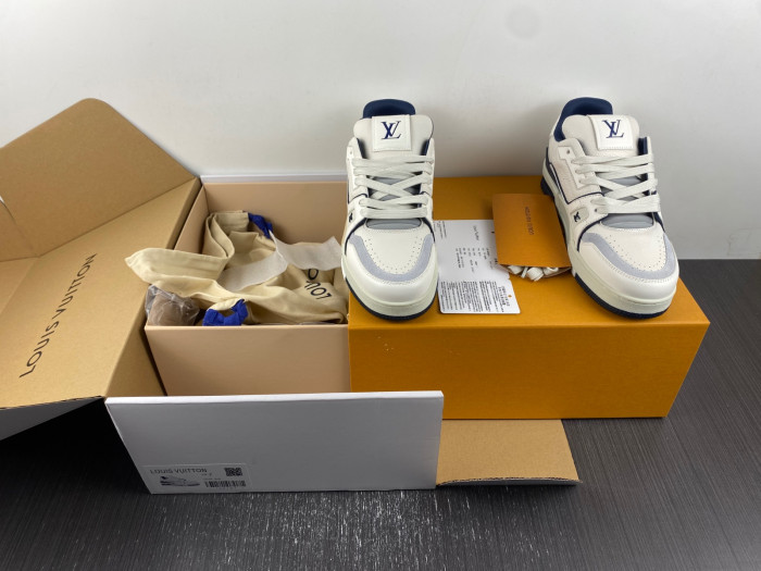 LV SNEAKER LOW 120402