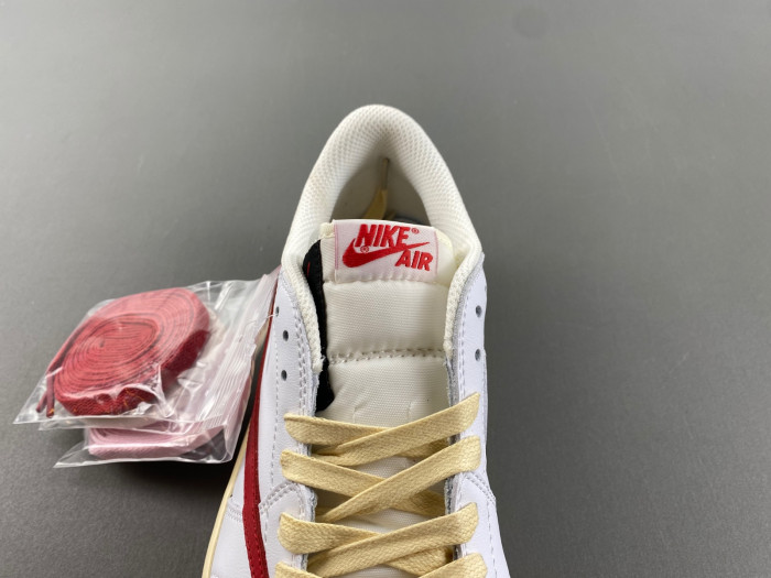 Travis Scott x Air Jordan 1 Low  CQ4277-113