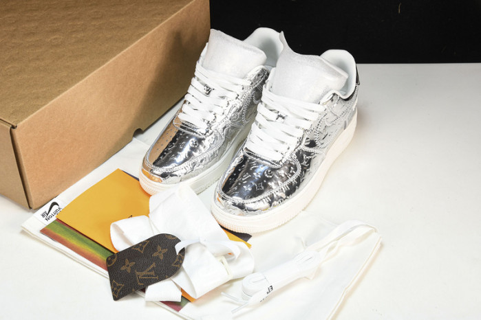 Nike Air Force 1 LV 022304