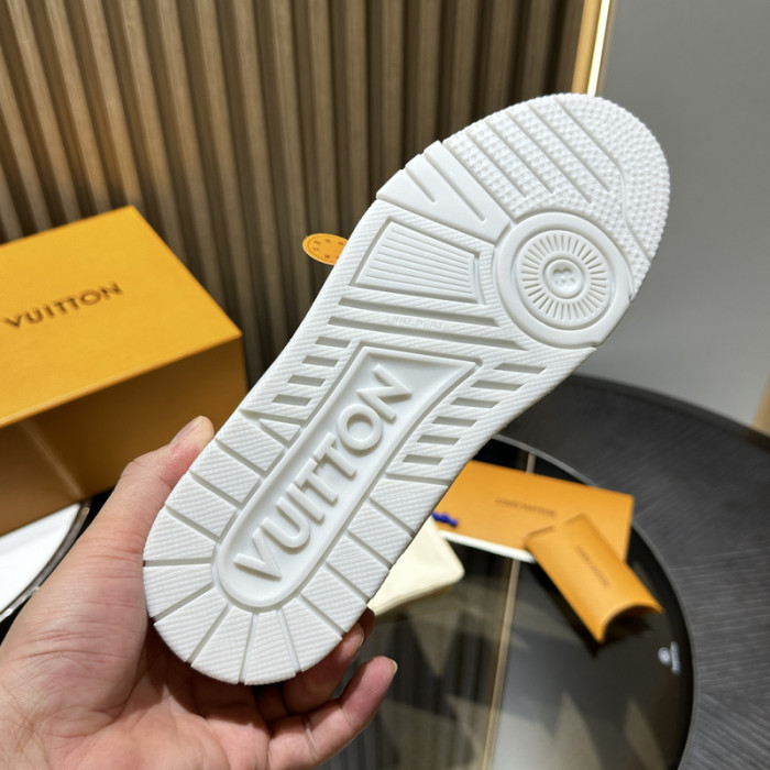 LV SNEAKER TRAINER FOR-LV301