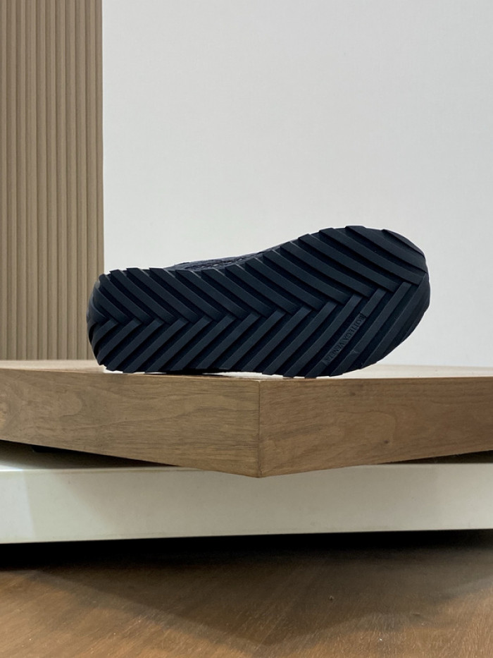 b0tt*ga Ven*ta orbit sneaker