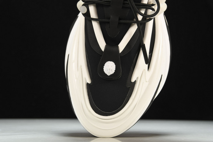 Balmain Sneakers FOR02