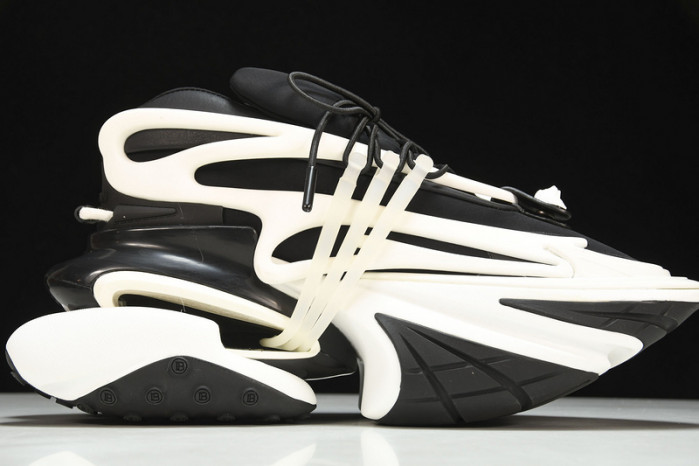 Balmain Sneakers FOR02