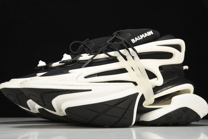 Balmain Sneakers FOR02