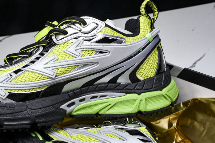 OF C/O  SNEAKER  FOR-022305