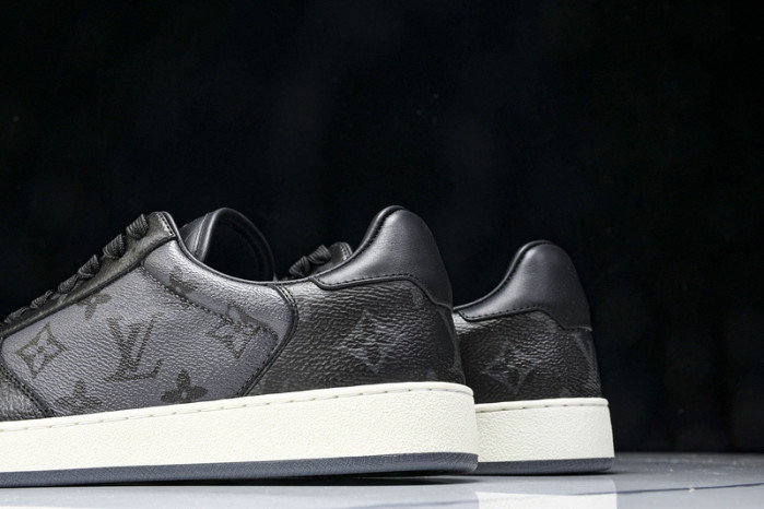 LV SNEAKER FOR-LV310