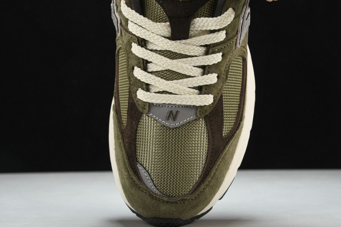 new Ba1an*e yeeshoes  m2002rhn