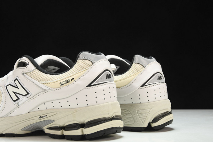 new Ba1an*e yeeshoes  ml2002rq