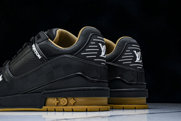 LV SNEAKER TRAINER FOR-LV305