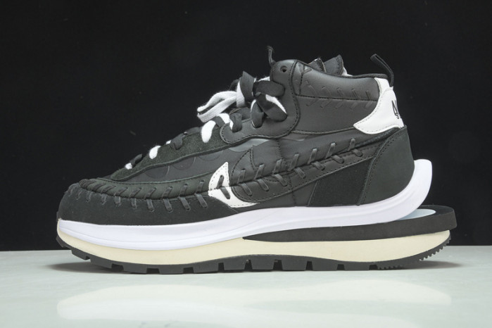 Sacai x Jean Paul Gaultier x Nk VaporWaffle DH9186-001