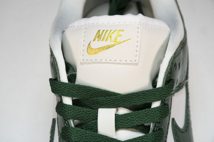 Nike Dunk Low LX “Gorge Green FJ2260-002