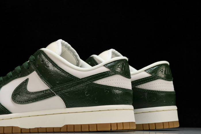 Nike Dunk Low LX “Gorge Green FJ2260-002
