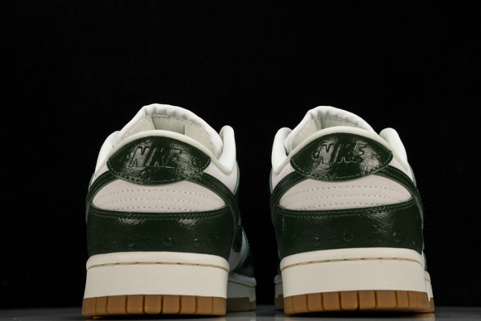 Nike Dunk Low LX “Gorge Green FJ2260-002