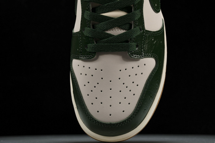 Nike Dunk Low LX “Gorge Green FJ2260-002