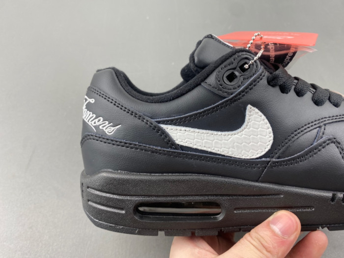 Svp*me x nike air max 1