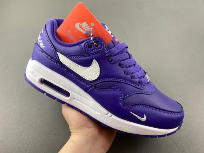 Svp*me x nike air max 1 
