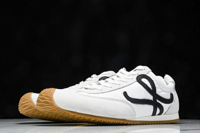 L*0ewe Ballet Runner LW-FOR02