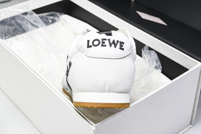 L*0ewe Ballet Runner LW-FOR02