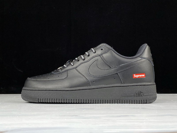 Svp*me x nike air force 1  cu9225-100-001