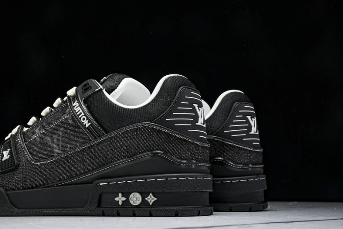 LV SNEAKER TRAINER FOR-LV262