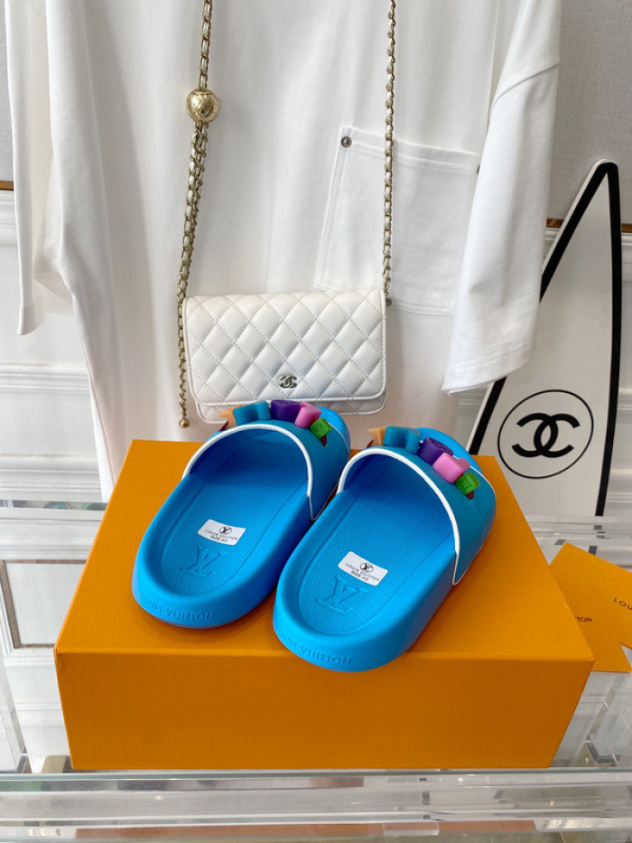 LV SLIPPERS