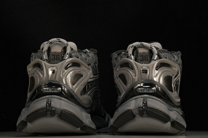 BLCG RUNNER 677403 W3RBR 151547