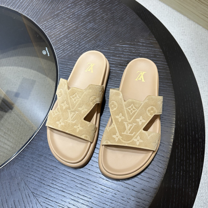LV SLIPPERS