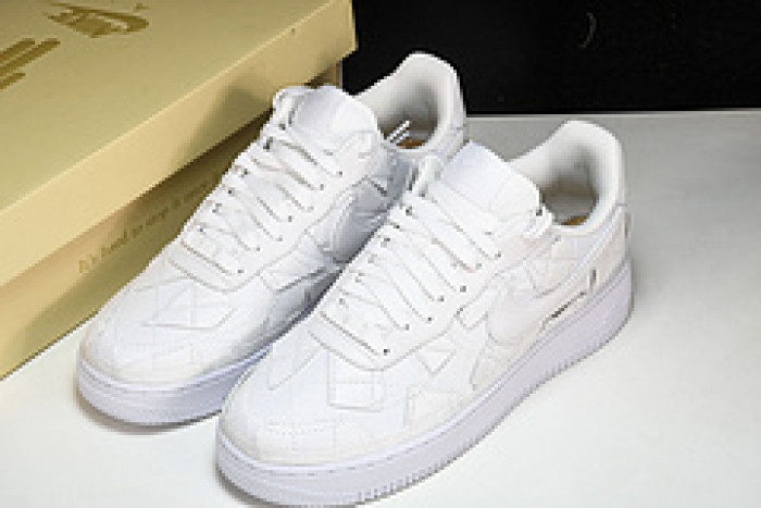 Nike Air Force 1 Low "Triple White" X Billie Eilish  DZ3674-100