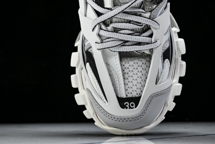 BLCG Track 3.0  W3AD39812