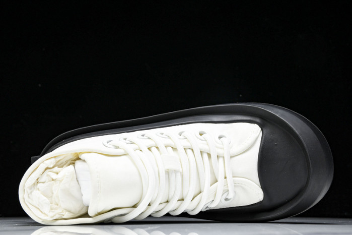 b0tt*ga Ven*ta jumbo sneaker