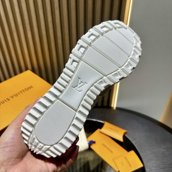 LV SNEAKER Run Away  FOR-LV370