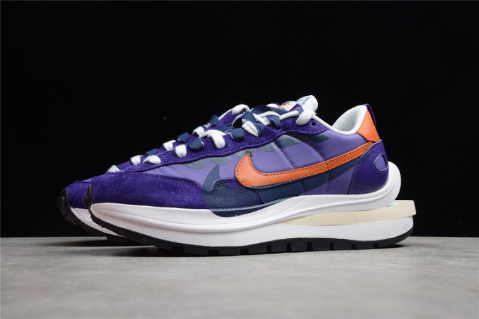 Nike Vaporwaffle sacai Dark Iris  DD1875-500