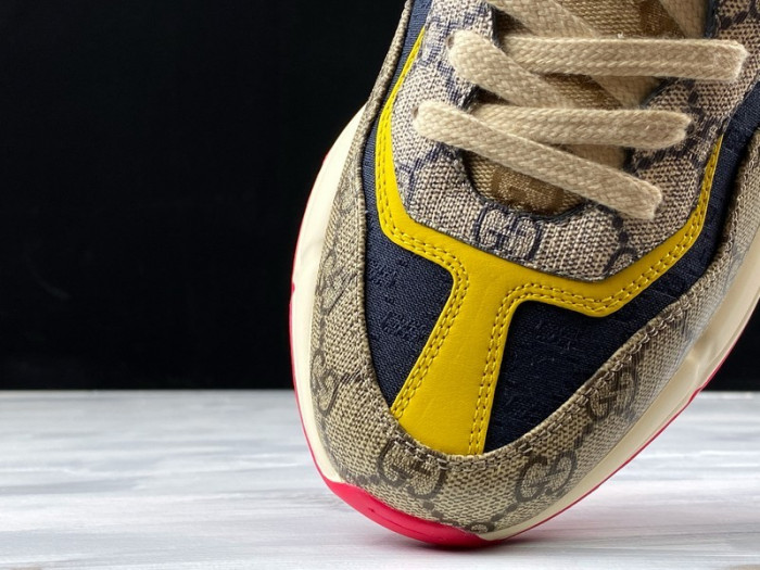 Gv*c rhyton vintage trainer sneaker 619891 99wf0 4370