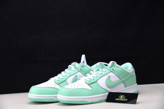 Nike Dunk Low  Green  Glow W DD 1503-105