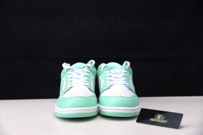 Nike Dunk Low  Green  Glow W DD 1503-105