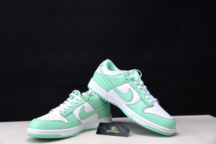 Nike Dunk Low  Green  Glow W DD 1503-105